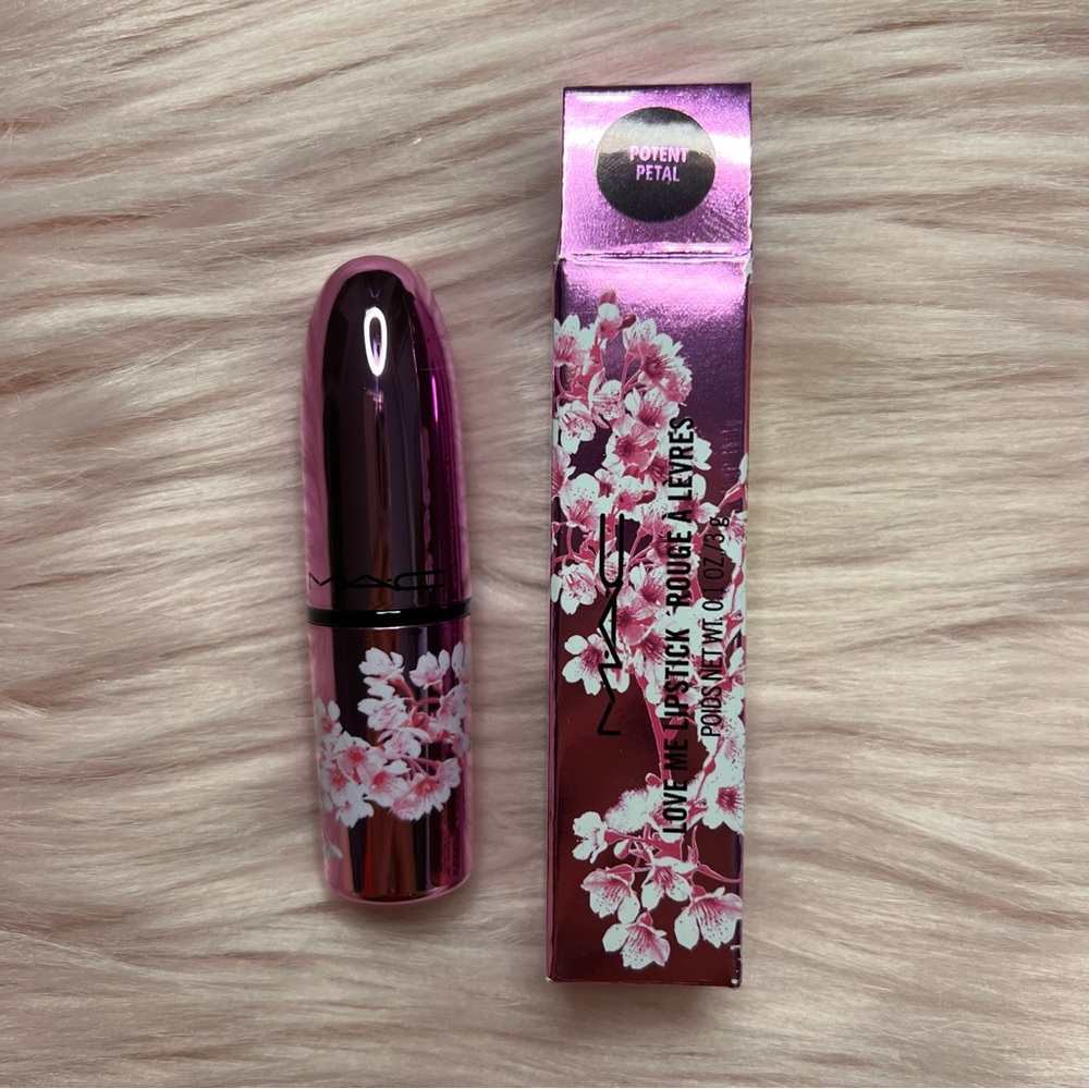 MAC Love Me Lipstick